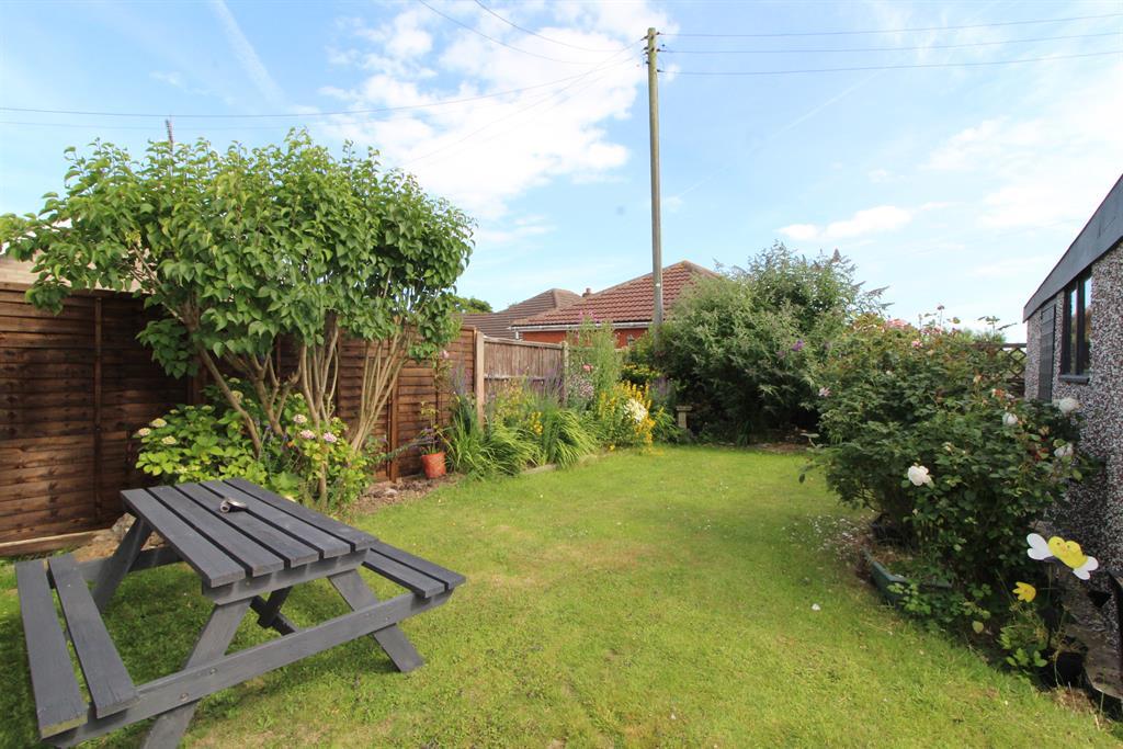 Sea Road, Chapel St Leonards PE24 2 bed bungalow for sale £195,000