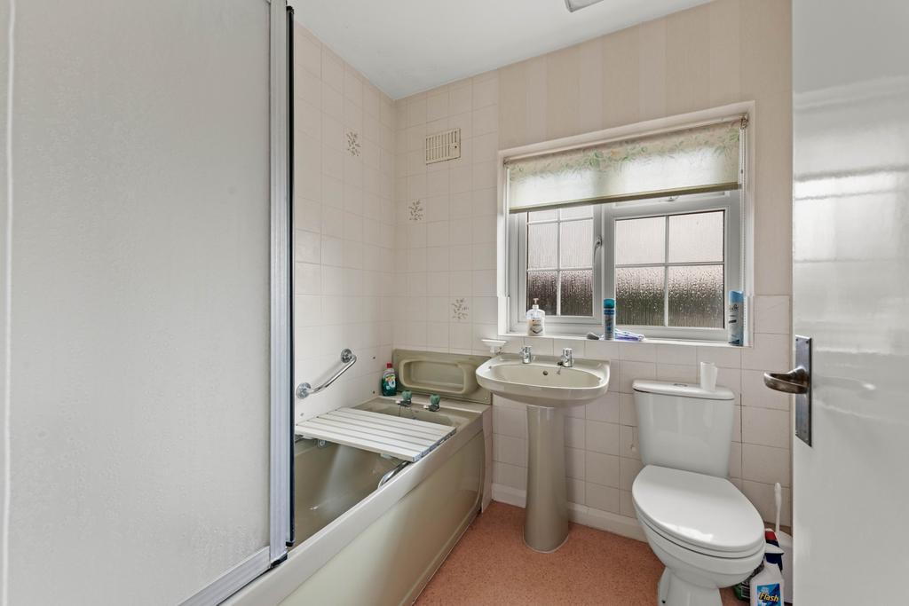 Seacroft Square, Skegness PE25 3 bed detached house for sale £250,000