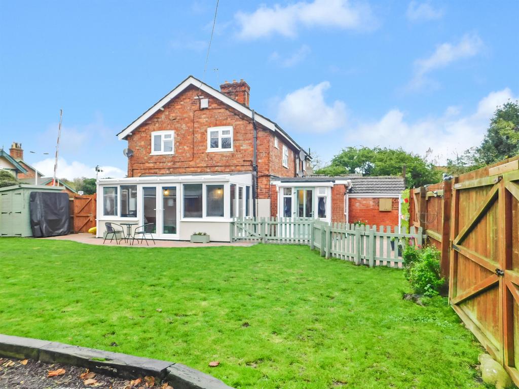 Station Road, Wainfleet PE24 3 bed semidetached house for sale £235,000