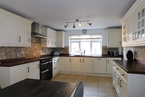4 bedroom detached house for sale, Station Road, Firsby PE23