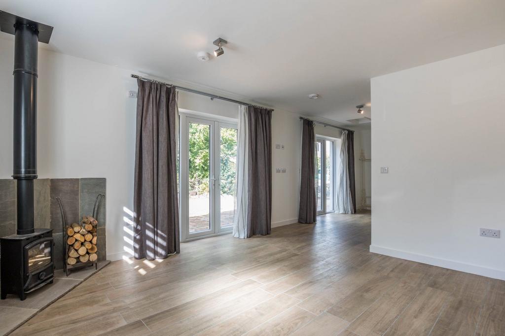 Kitchen, dining and living space