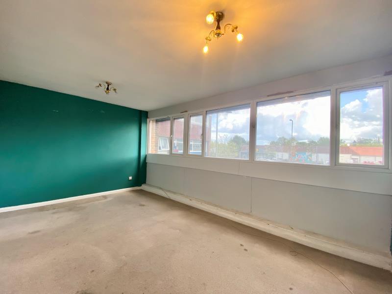 Blackwater 3 bed apartment £1,200 pcm (£277 pw)