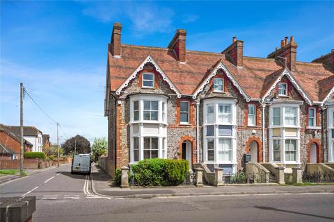 15 Chinnor Road, Thame, OX9 3LW