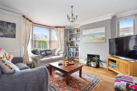 15 Chinnor Road, Thame, OX9 3LW