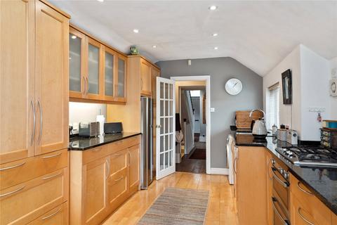 15 Chinnor Road, Thame, OX9 3LW