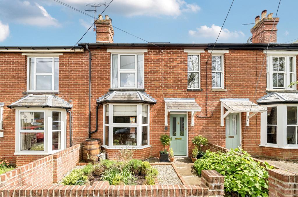 Bridge Road, Alresford, Hampshire, SO24 3 bed terraced house for sale ...