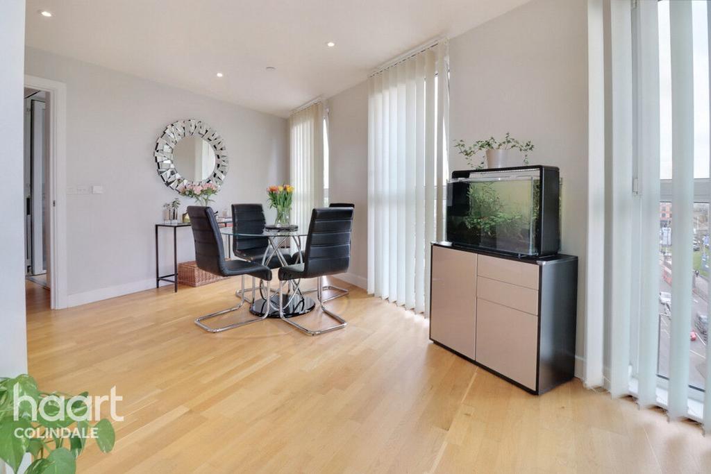 Zenith Close, Colindale, NW9 2 bed apartment for sale - £425,000