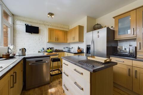 36 Broadway, Northampton, NN1 4SF