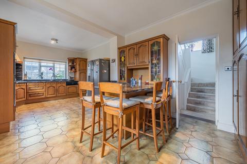 Whincroft Hazel Grove, Hindhead, GU26 6BJ