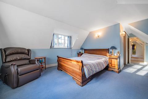 Whincroft Hazel Grove, Hindhead, GU26 6BJ