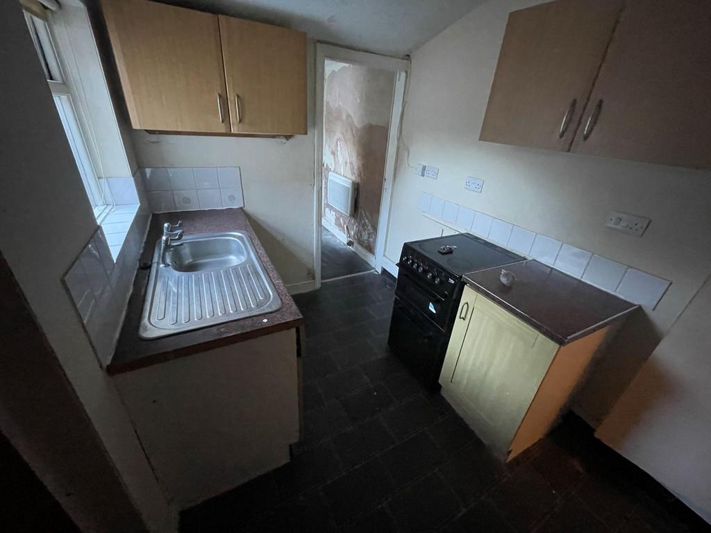 Chamberlain Street, St. Helens... 2 bed terraced house £55,000