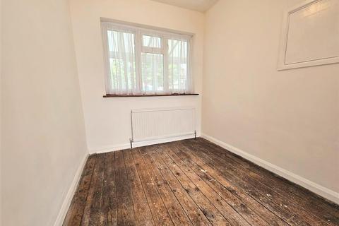 67 West Road, Feltham, TW14 8JG