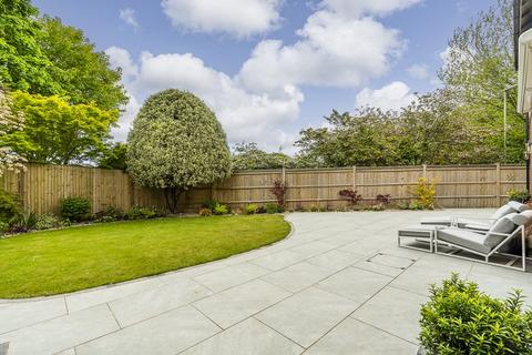 36 Barton Drive, Hamble, Southampton, SO31 4RE