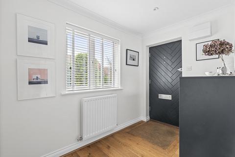 36 Barton Drive, Hamble, Southampton, SO31 4RE