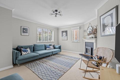 36 Barton Drive, Hamble, Southampton, SO31 4RE