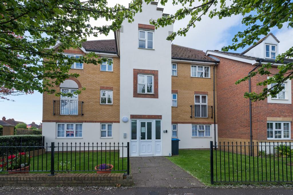 Montefiore Avenue, Ramsgate, CT11 2 bed flat for sale £185,000