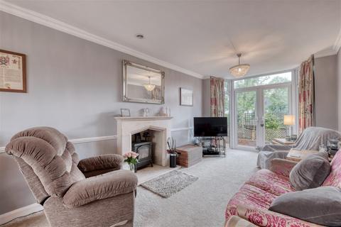 2 Dunard Road, Shirley, Solihull, B90 2HR