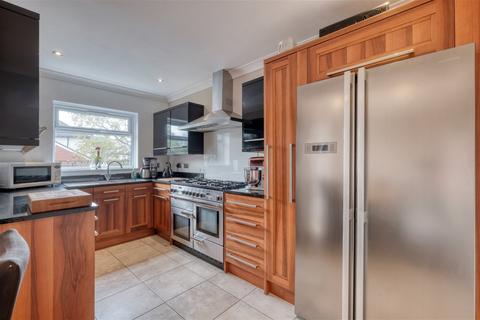 2 Dunard Road, Shirley, Solihull, B90 2HR