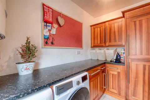 2 Dunard Road, Shirley, Solihull, B90 2HR