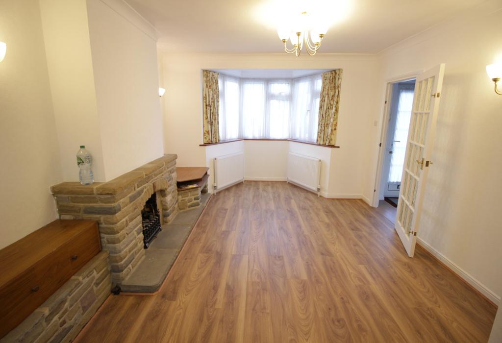 Longmead Drive, Sidcup, Kent 3 bed semidetached house £1,850 pcm (£