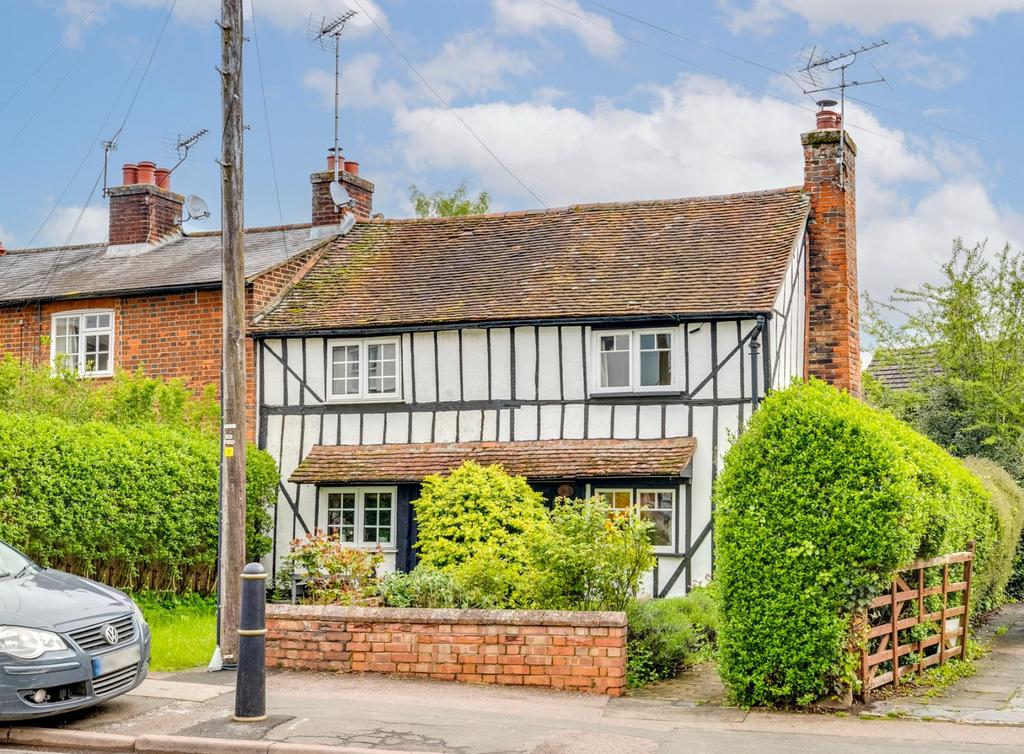 High Street, Codicote, Hertfordshire, SG4 2 bed end of terrace house