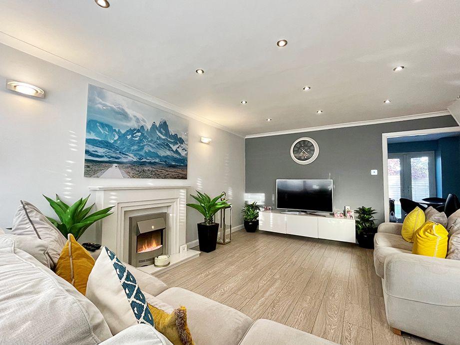 Victoria Road, Garswood, St. Helens, WN4 0RG 3 bed semidetached house
