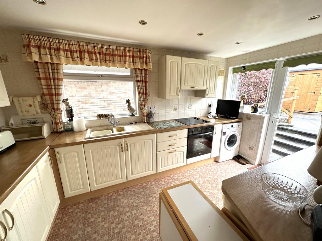 Jordan Avenue, Stretton, BurtononTrent, DE13 2 bed bungalow for sale