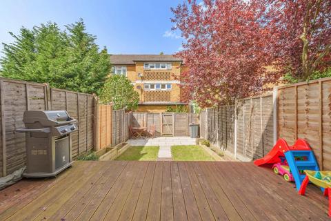 21 Erickson Gardens, Bromley, BR2 9FZ
