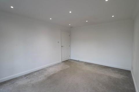 2 bedroom flat to rent, Millstream Court, Paisley, PA1 1RR