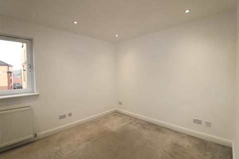 2 bedroom flat to rent, Millstream Court, Paisley, PA1 1RR