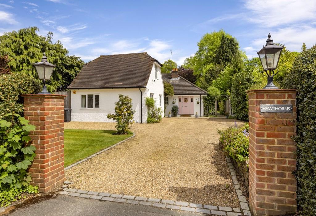 Hawthorn, Elmstead Road, West Byfleet, Surrey 5 bed detached house for