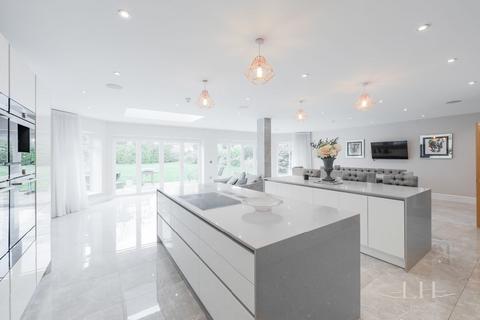 9 Ernest Road, Hornchurch, RM11 3JE