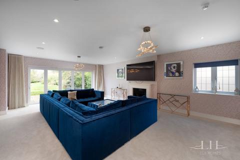 9 Ernest Road, Hornchurch, RM11 3JE