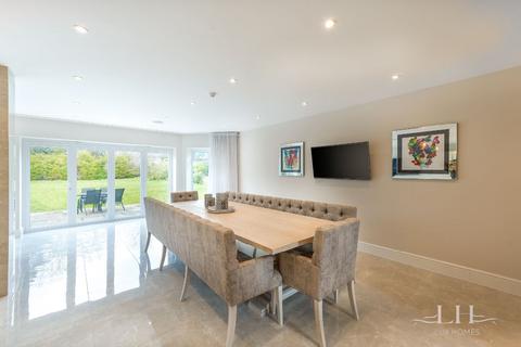 9 Ernest Road, Hornchurch, RM11 3JE