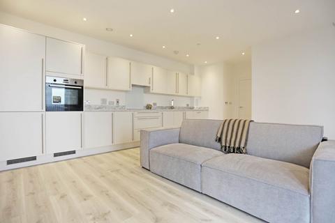 2 bedroom apartment to rent, Kings Hill, Barking, Riverside, IG11