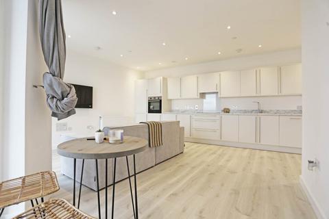 2 bedroom apartment to rent, Kings Hill, Barking, Riverside, IG11