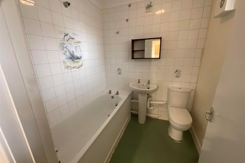 1 bedroom flat for sale, Australia Close, Portsmouth, Hampshire