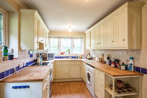 14 Holmlea Road, Goring, Reading, RG8 9EX