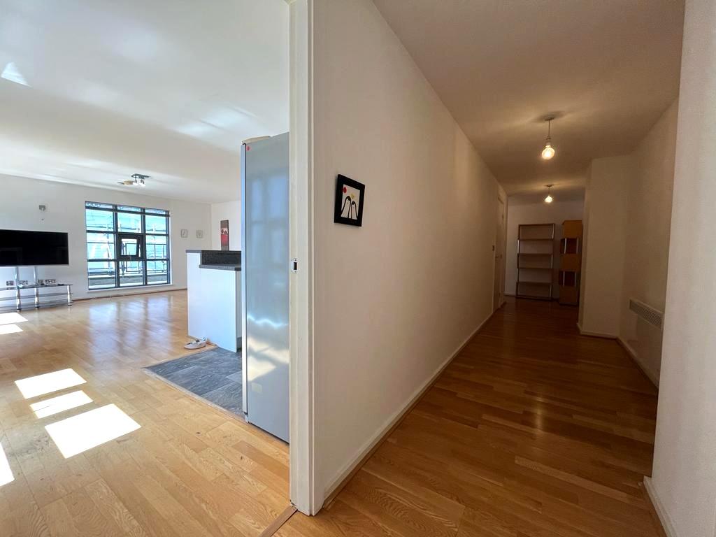 City Gate, 1 Blantyre Street... 2 bed apartment £1,650 pcm (£381 pw)