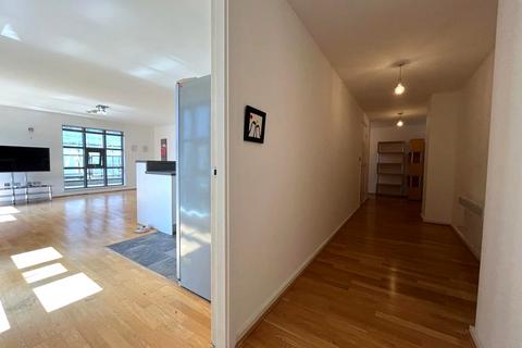 2 bedroom apartment to rent, City Gate, 1 Blantyre Street, Manchester, M15 4JU