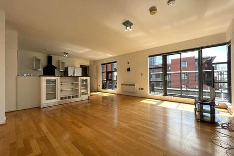 2 bedroom apartment to rent, City Gate, 1 Blantyre Street, Manchester, M15 4JU