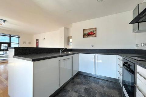 2 bedroom apartment to rent, City Gate, 1 Blantyre Street, Manchester, M15 4JU