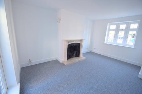 8 Clewer Avenue, Windsor, SL4 3QB