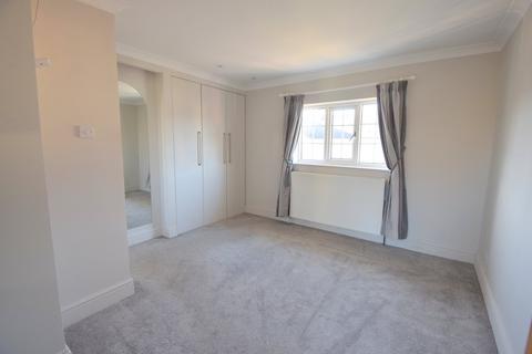 8 Clewer Avenue, Windsor, SL4 3QB