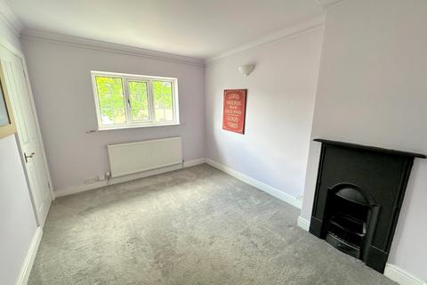 8 Clewer Avenue, Windsor, SL4 3QB