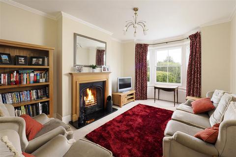 18 Eythorne Road, Shepherdswell, Dover, CT15 7PB