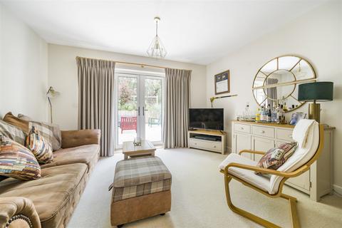 22 Bailey Road, Rowland's Castle, PO9 6BF