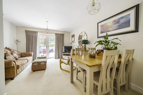 22 Bailey Road, Rowland's Castle, PO9 6BF