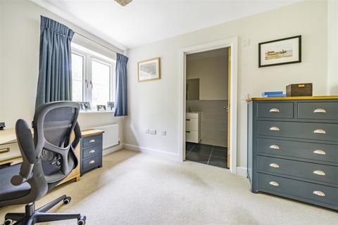 22 Bailey Road, Rowland's Castle, PO9 6BF