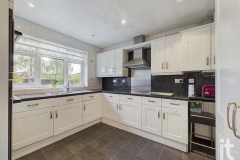 3 bedroom detached bungalow for sale, Ashbourne Drive, High Lane, Stockport, SK6